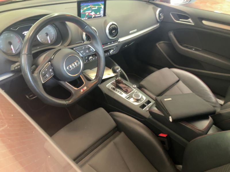 Audi S3 2.0 TFSI quattro — zdjęcie 12