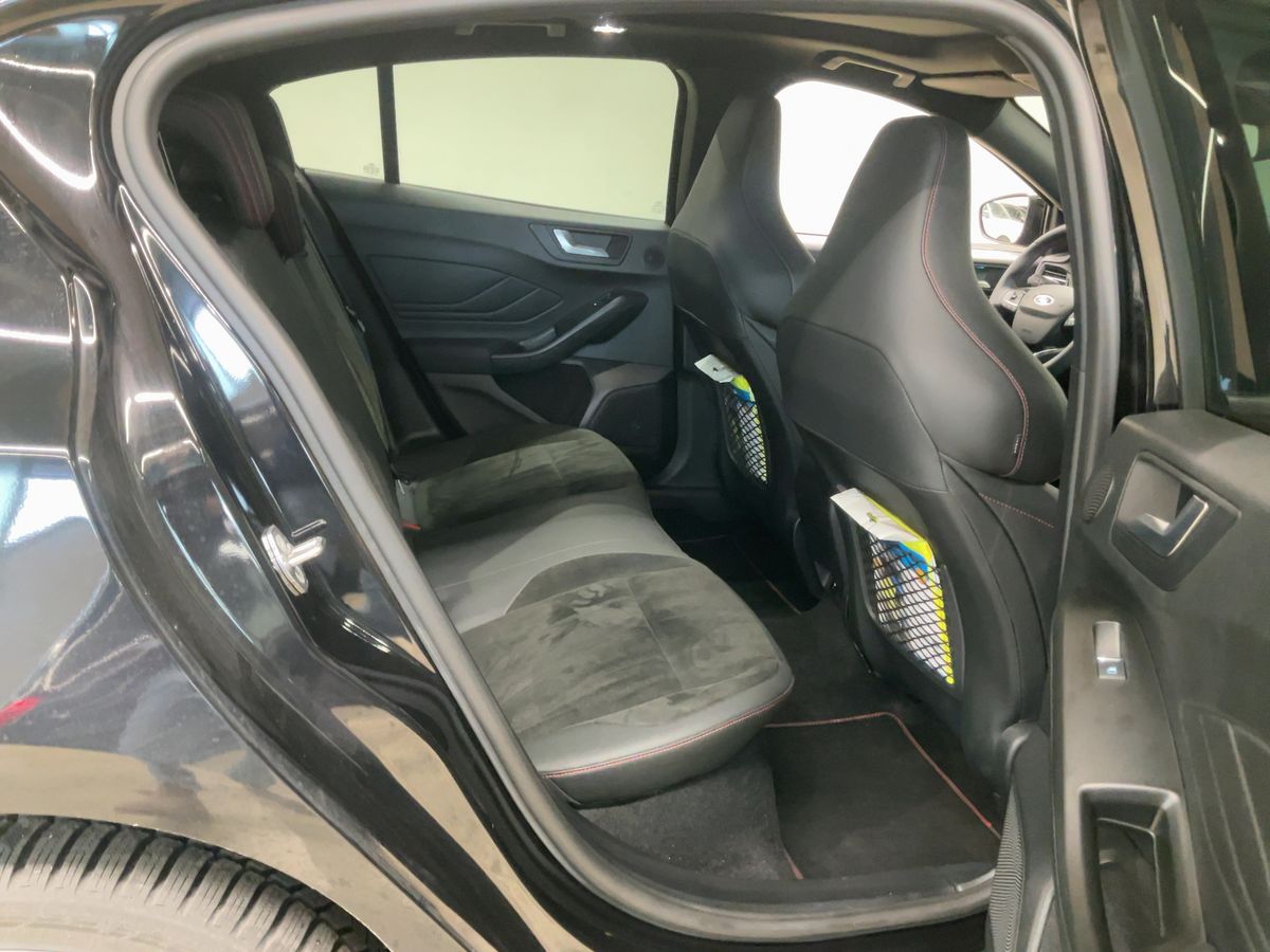 Ford Focus 2024 — photo 21