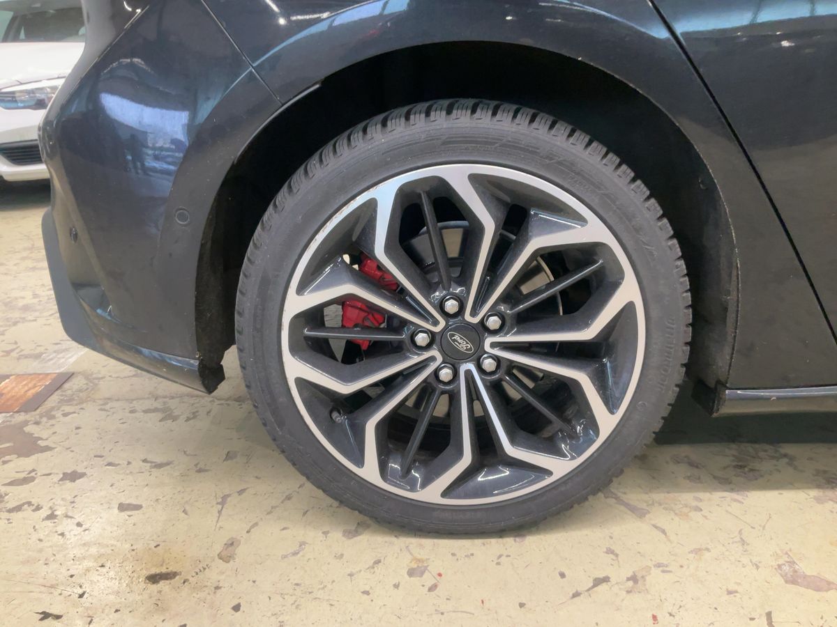Ford Focus 2024 — photo 10