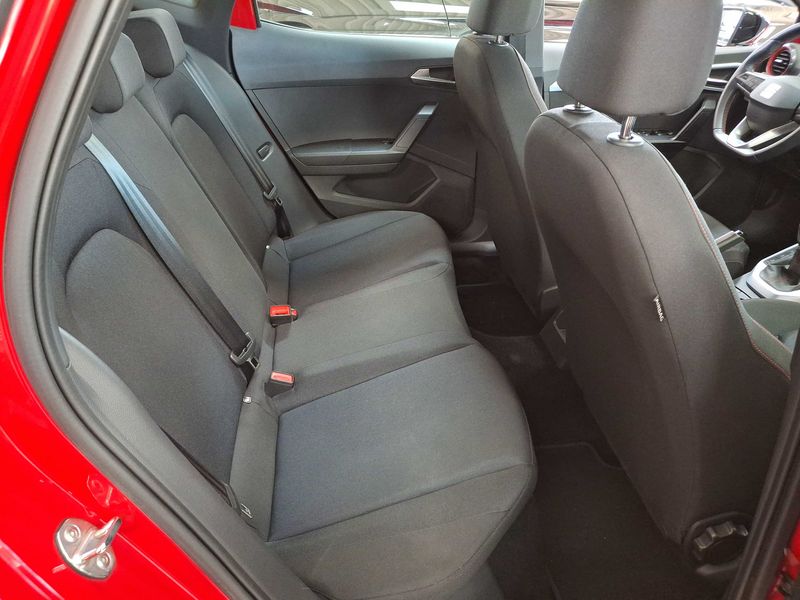 Seat Arona 1.0 TSI FR — zdjęcie 14