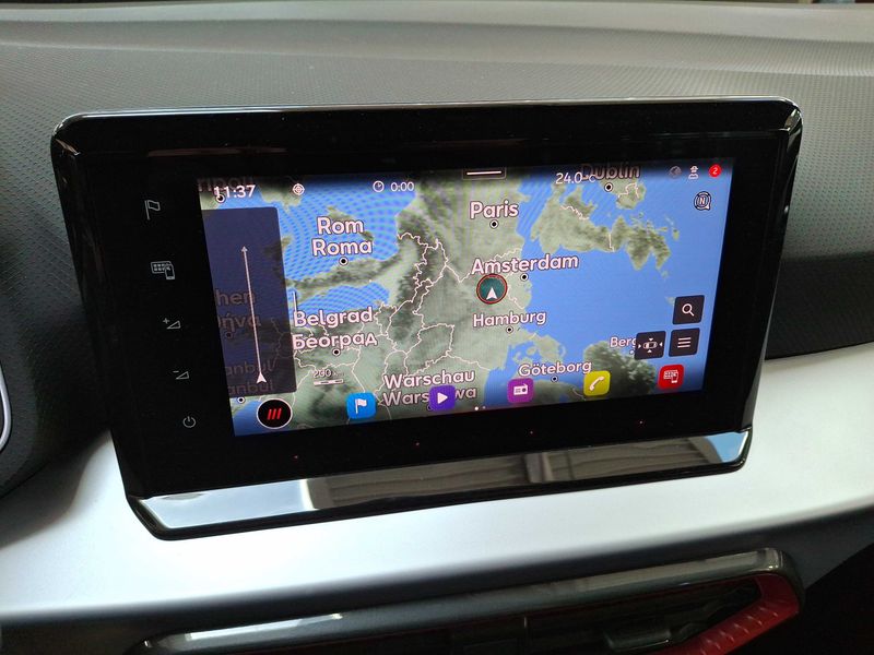 Seat Arona 1.0 TSI FR — zdjęcie 13