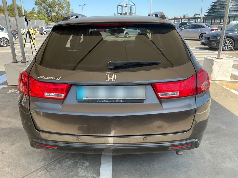 Honda Accord 2.2 DTEC Executive — zdjęcie 5