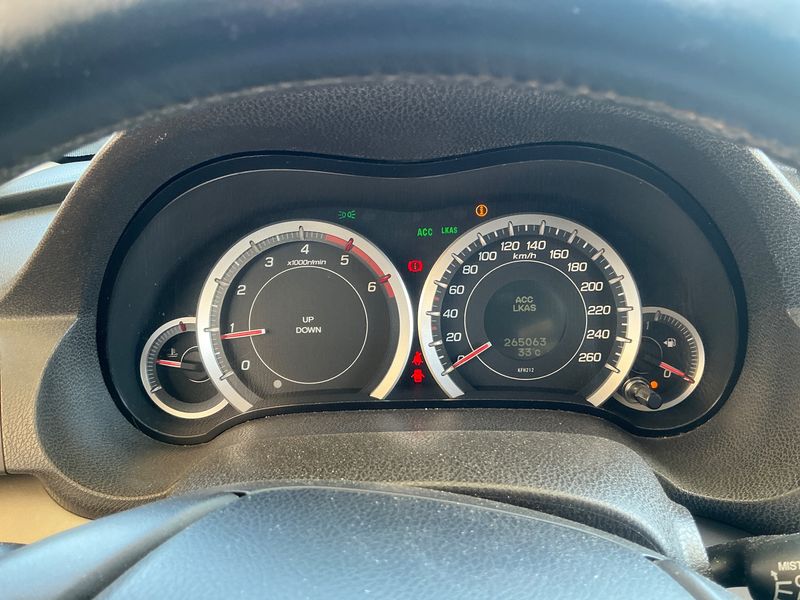 Honda Accord 2.2 DTEC Executive — zdjęcie 13