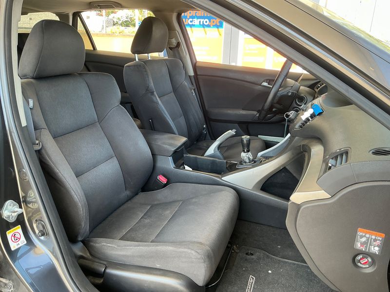 Honda Accord 2.2 DTEC Executive — zdjęcie 11