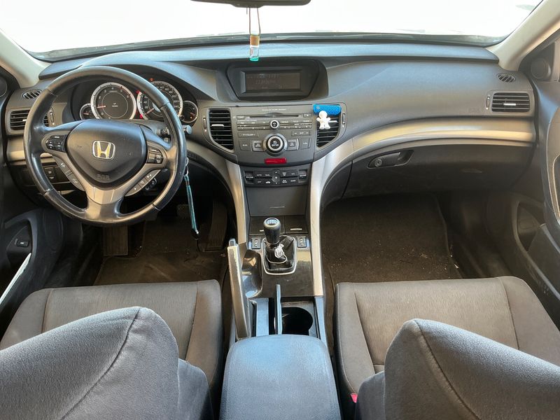 Honda Accord 2.2 DTEC Executive — zdjęcie 12
