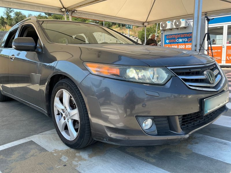Honda Accord 2.2 DTEC Executive — zdjęcie 8