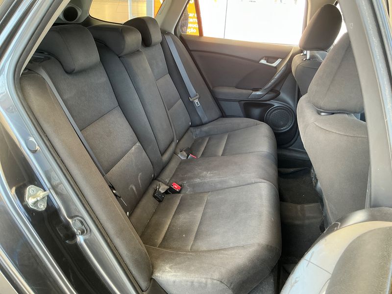 Honda Accord 2.2 DTEC Executive — zdjęcie 14