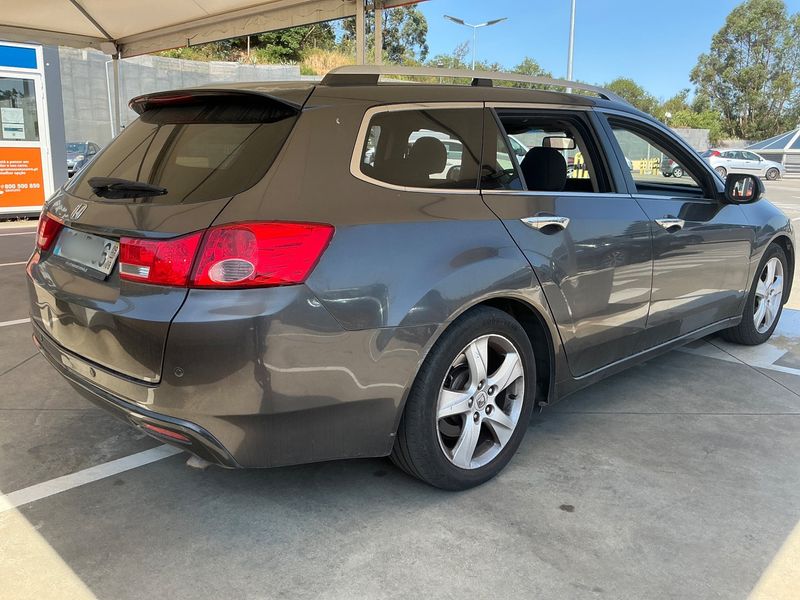 Honda Accord 2.2 DTEC Executive — zdjęcie 6