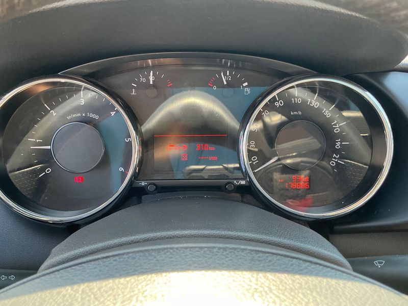 Peugeot 3008 1.6 HDi Féline 2013 – снимка 18