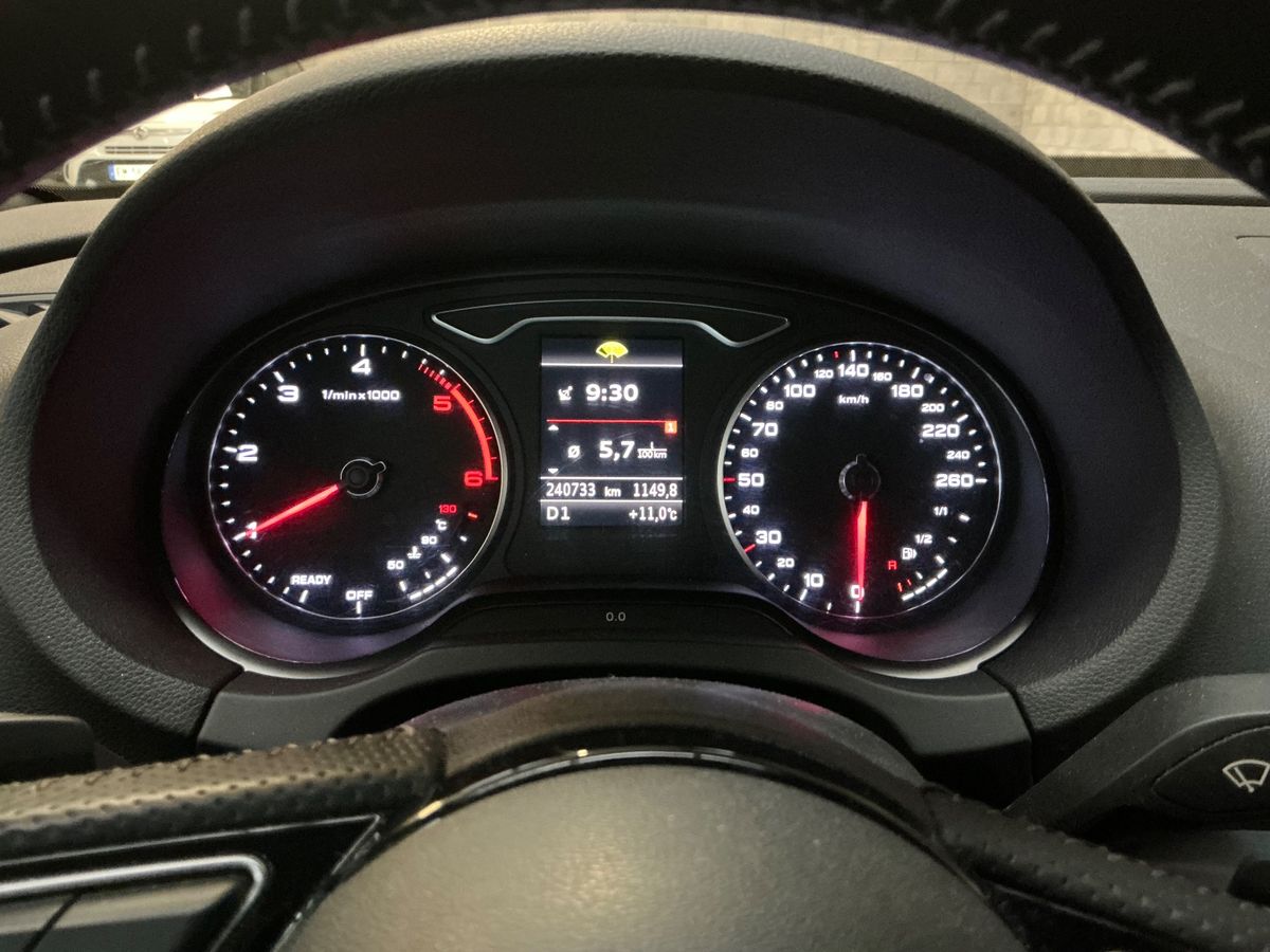 Audi A3 2017 — photo 19