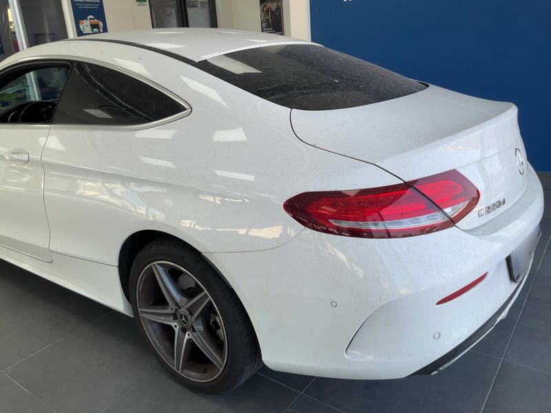 Mercedes-Benz C-Klasse C 220 d 4Matic Premium — zdjęcie 3