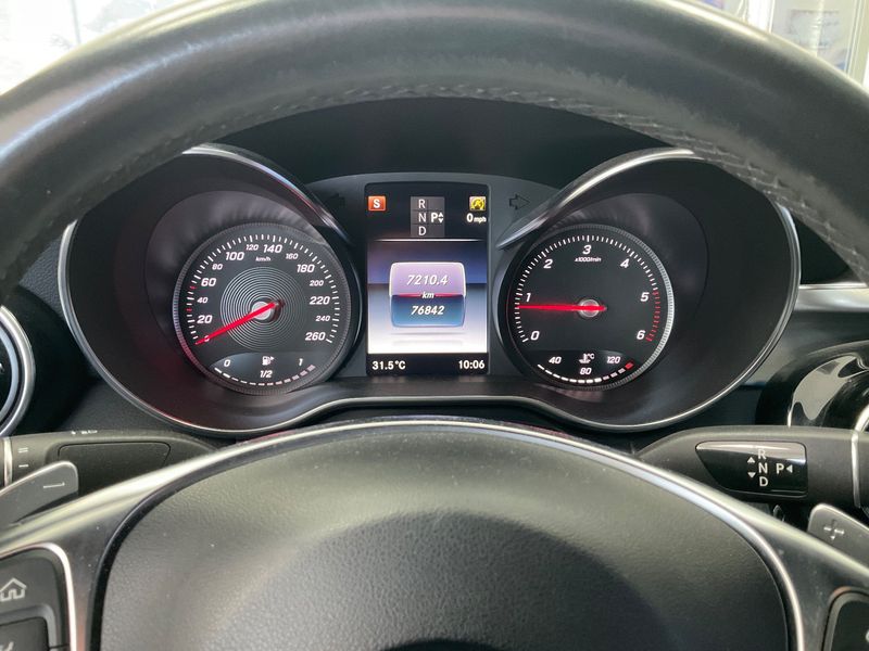 Mercedes-Benz C-Klasse C 220 d 4Matic Premium — zdjęcie 13