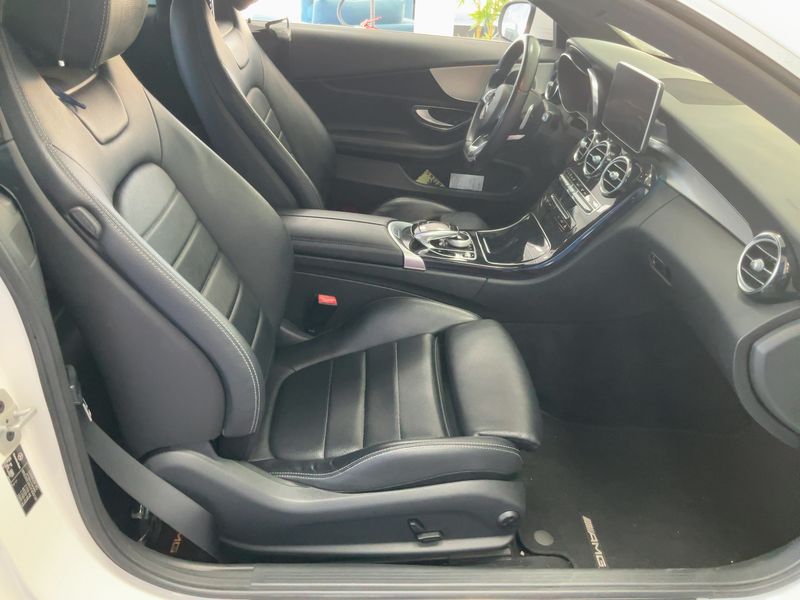 Mercedes-Benz C-Klasse C 220 d 4Matic Premium — zdjęcie 11