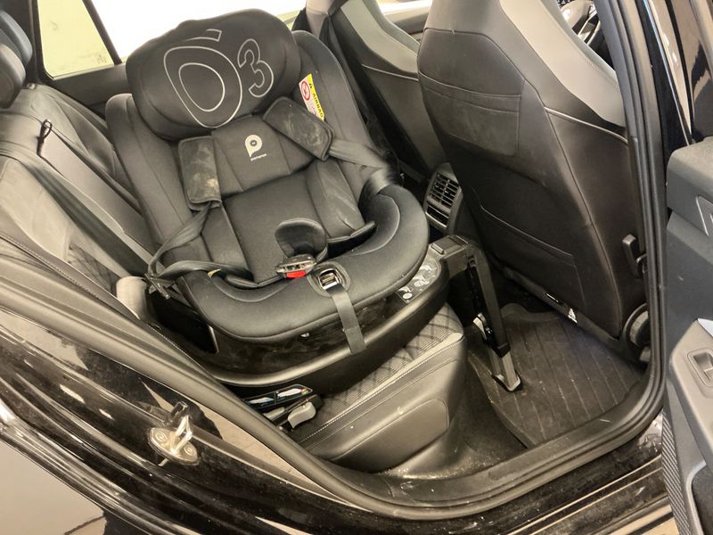 Volkswagen Golf VIII 2.0 TDI R-Line 2022 – снимка 28