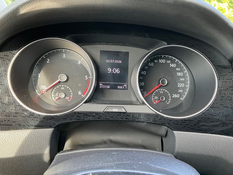 Volkswagen Golf VII Sportsvan 1.6 TDI Sound BlueMotion Tech — zdjęcie 13