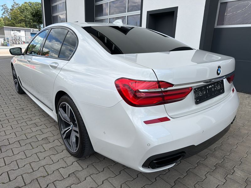 BMW 7er 750i xDrive — zdjęcie 3