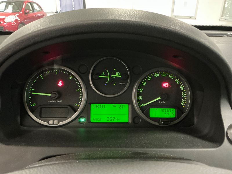 Land Rover Freelander 2.2 Td4 S — zdjęcie 13