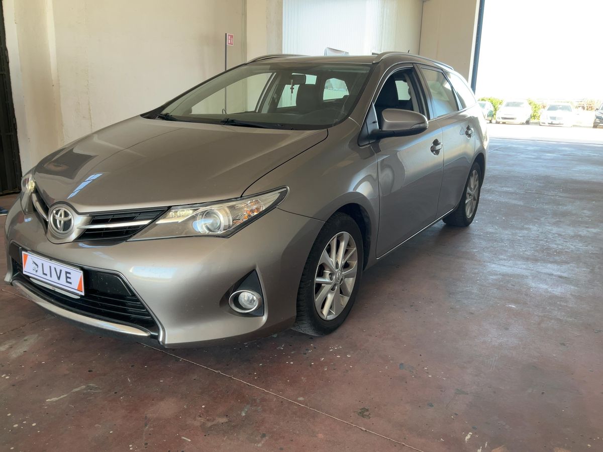 Toyota Auris Touring Sports 1.4 Turbodiesel Active