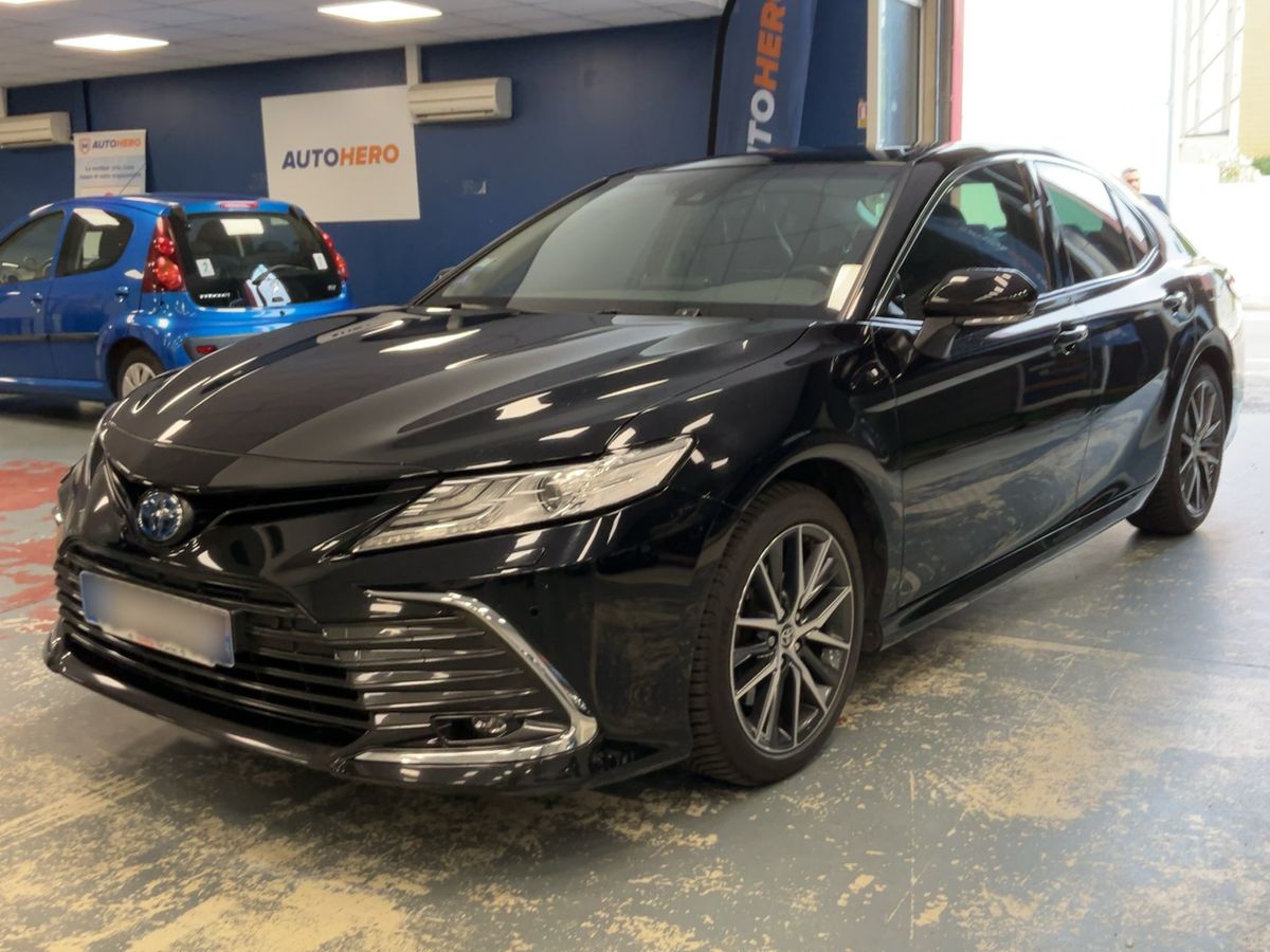 Toyota Camry 2021