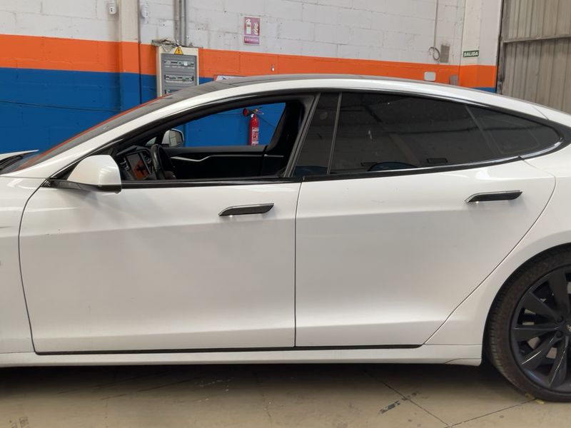 Tesla Model S P85D Performance — zdjęcie 4