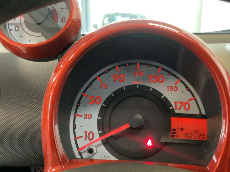 Toyota Aygo 1.0 — zdjęcie 13