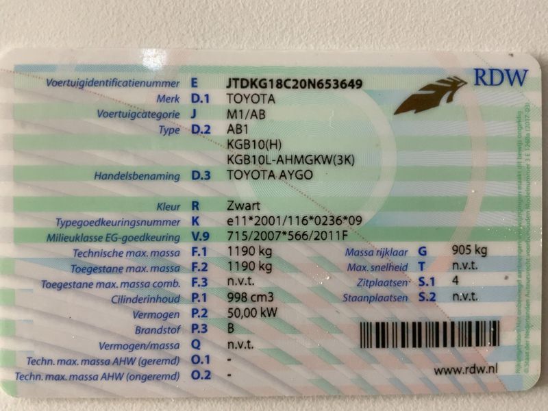 Toyota Aygo 1.0 — zdjęcie 15