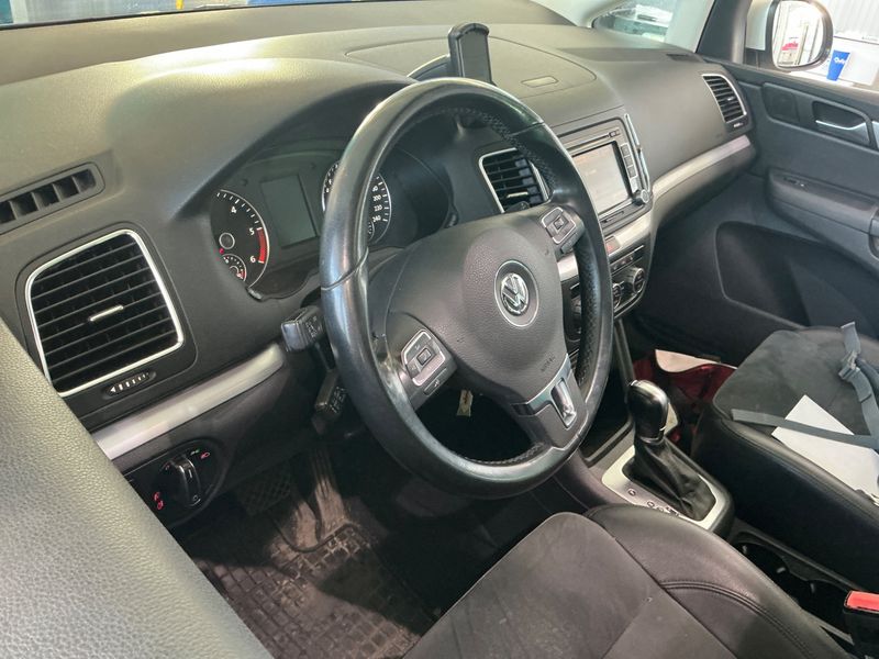 Volkswagen Sharan 2.0 TDI Highline BlueMotion Tech 2014 – снимка 26