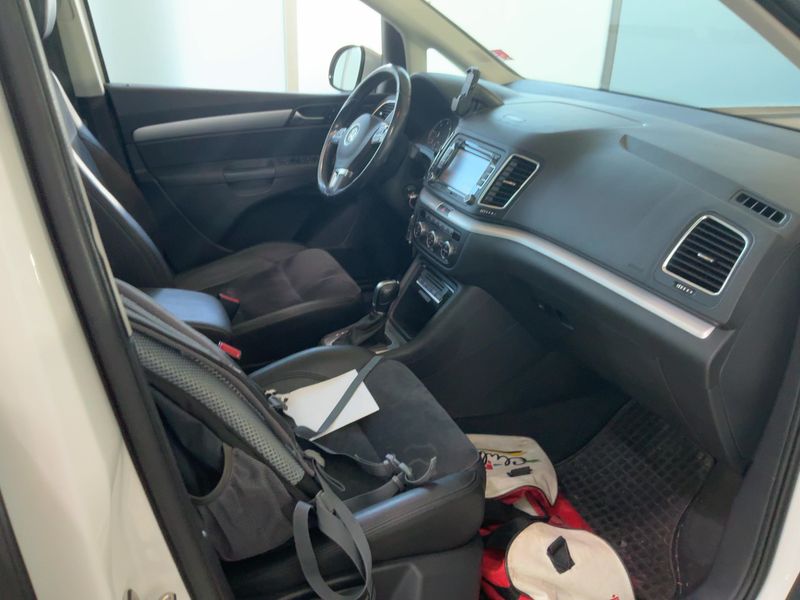 Volkswagen Sharan 2.0 TDI Highline BlueMotion Tech 2014 – снимка 17