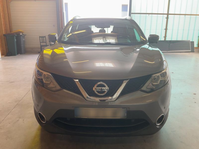 Nissan Qashqai 1.6 dCi N-Connecta — zdjęcie 9