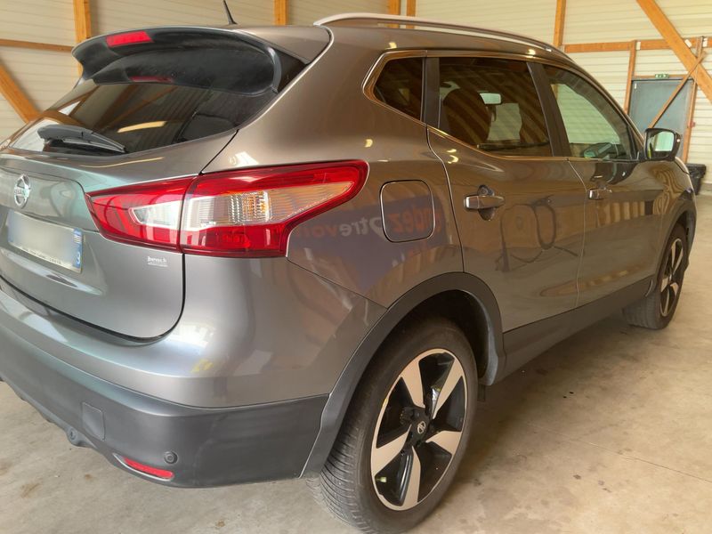 Nissan Qashqai 1.6 dCi N-Connecta — zdjęcie 6