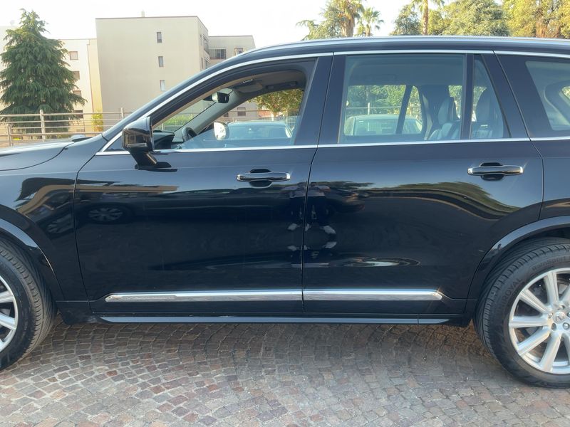 Volvo XC90 2.0 D5 Inscription AWD — zdjęcie 4