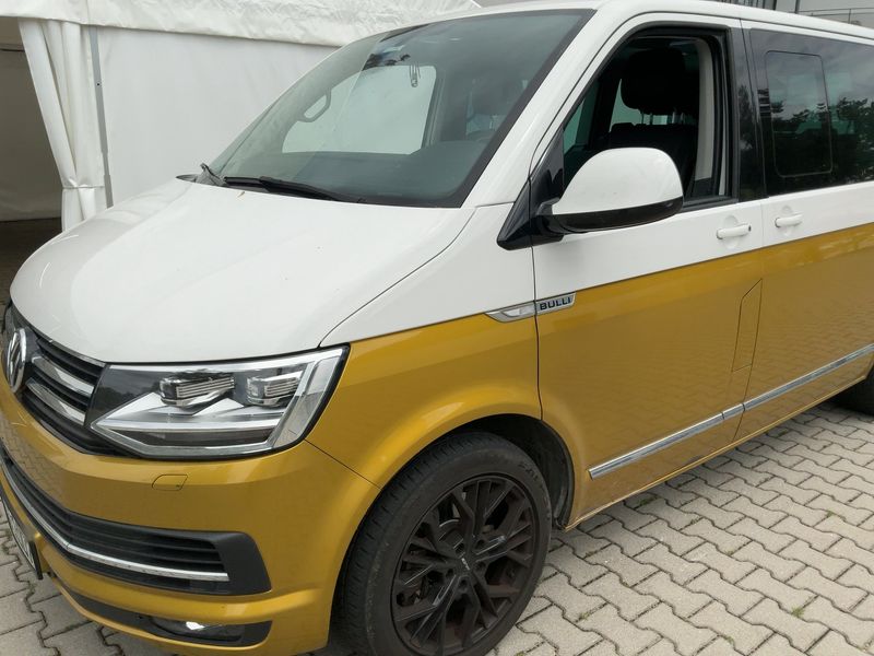 Volkswagen T6 Multivan 2.0 TDI Highline 4Motion — zdjęcie 2