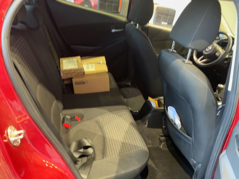 Mazda 2 1.5 Kizoku — zdjęcie 14