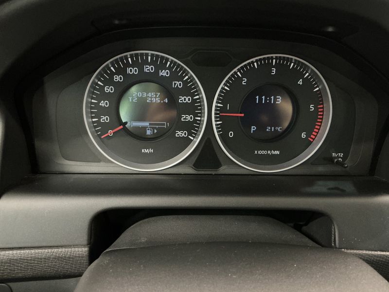 Volvo XC60 2.0 D4 Kinetic 2WD — zdjęcie 13