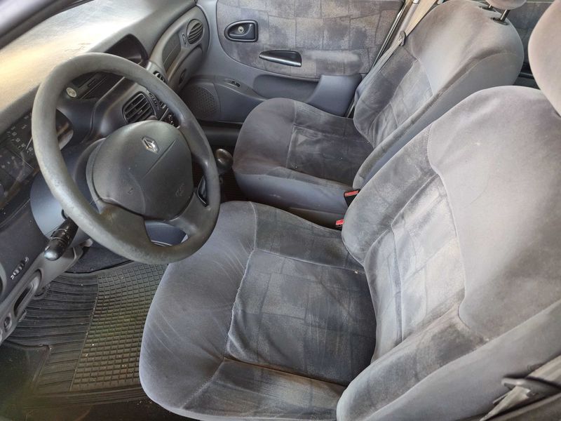Renault Megane 1.9 dTi Diesel DTi RT — zdjęcie 14