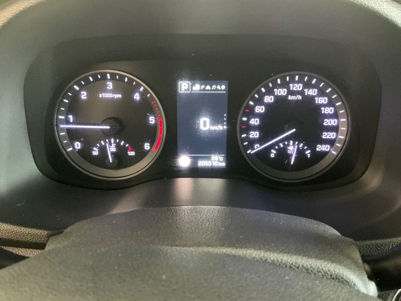 Hyundai Tucson 1.7 CRDi Creative 2WD 2016 – снимка 18