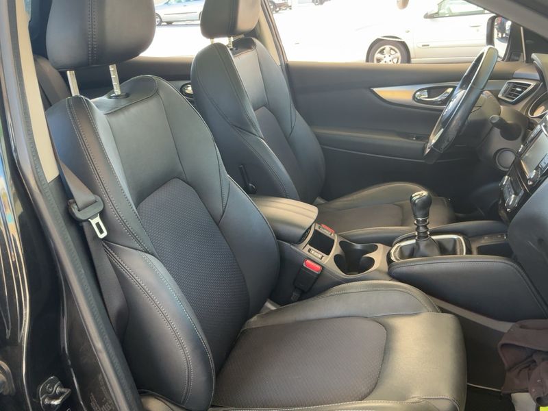 Nissan Qashqai 1.2 Tekna — zdjęcie 11