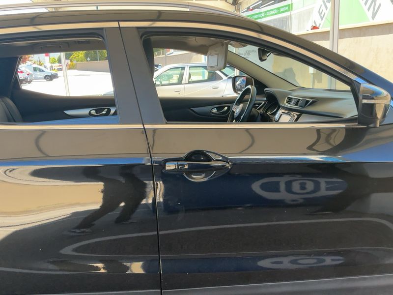 Nissan Qashqai 1.2 Tekna — zdjęcie 7