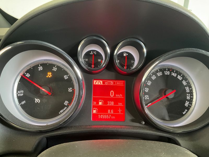 Opel Astra GTC 2.0 CDTI Biturbo BiTurbo — zdjęcie 13
