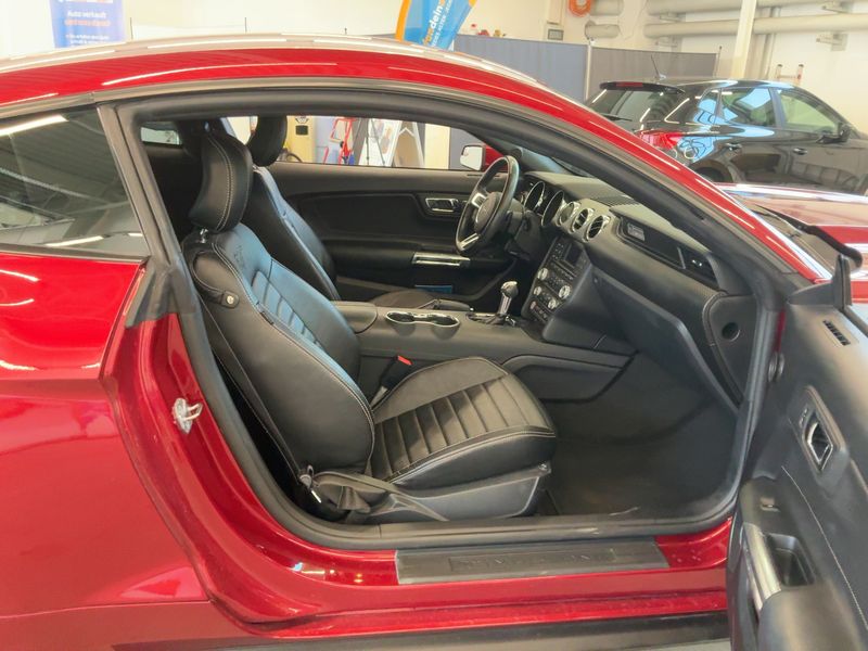 Ford Mustang 2.3 EcoBoost Basis — zdjęcie 11