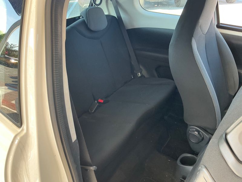Citroen C1 1.0 VTi Live — zdjęcie 14