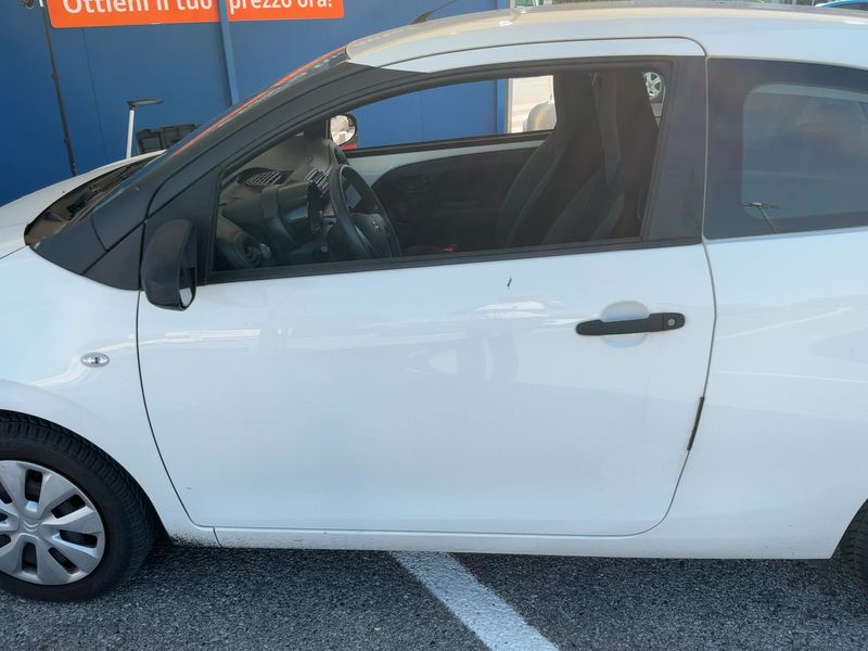 Citroen C1 1.0 VTi Live — zdjęcie 4