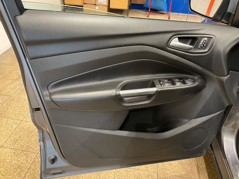 Ford Kuga 2.0 TDCi Titanium 2014 – снимка 32