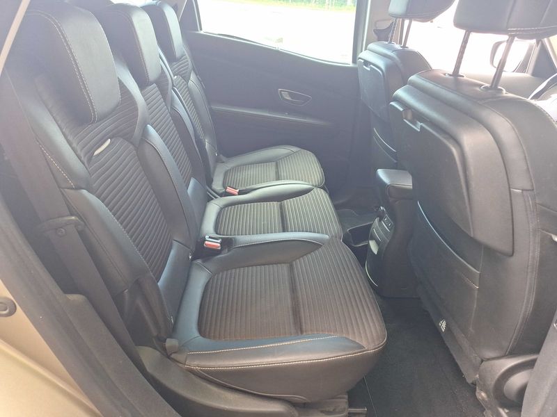 Renault Scenic 1.5 dCi Energy Intens — zdjęcie 14