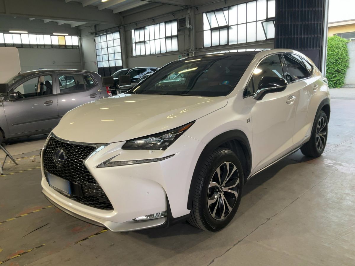 Lexus NX-Serie 2016
