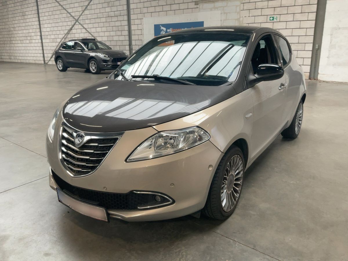 Lancia Ypsilon 2013