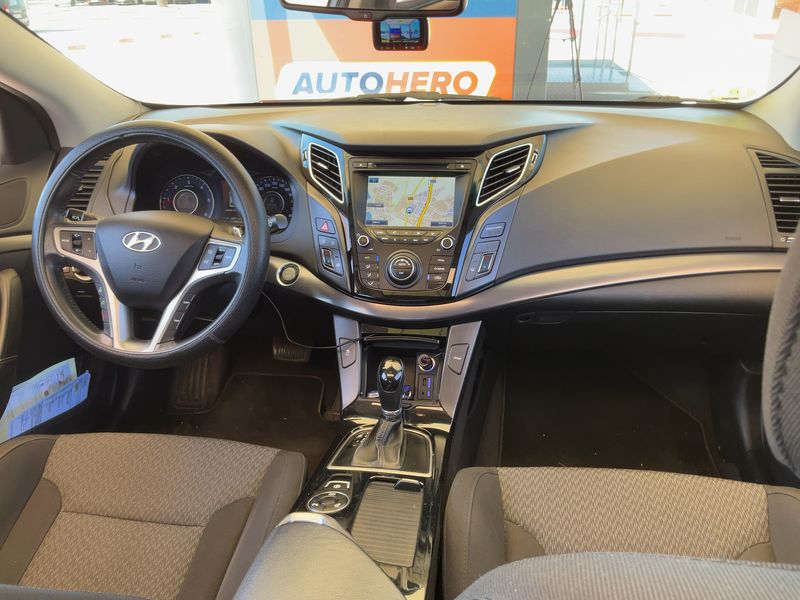 Hyundai i40 1.7 CRDi Style — zdjęcie 12