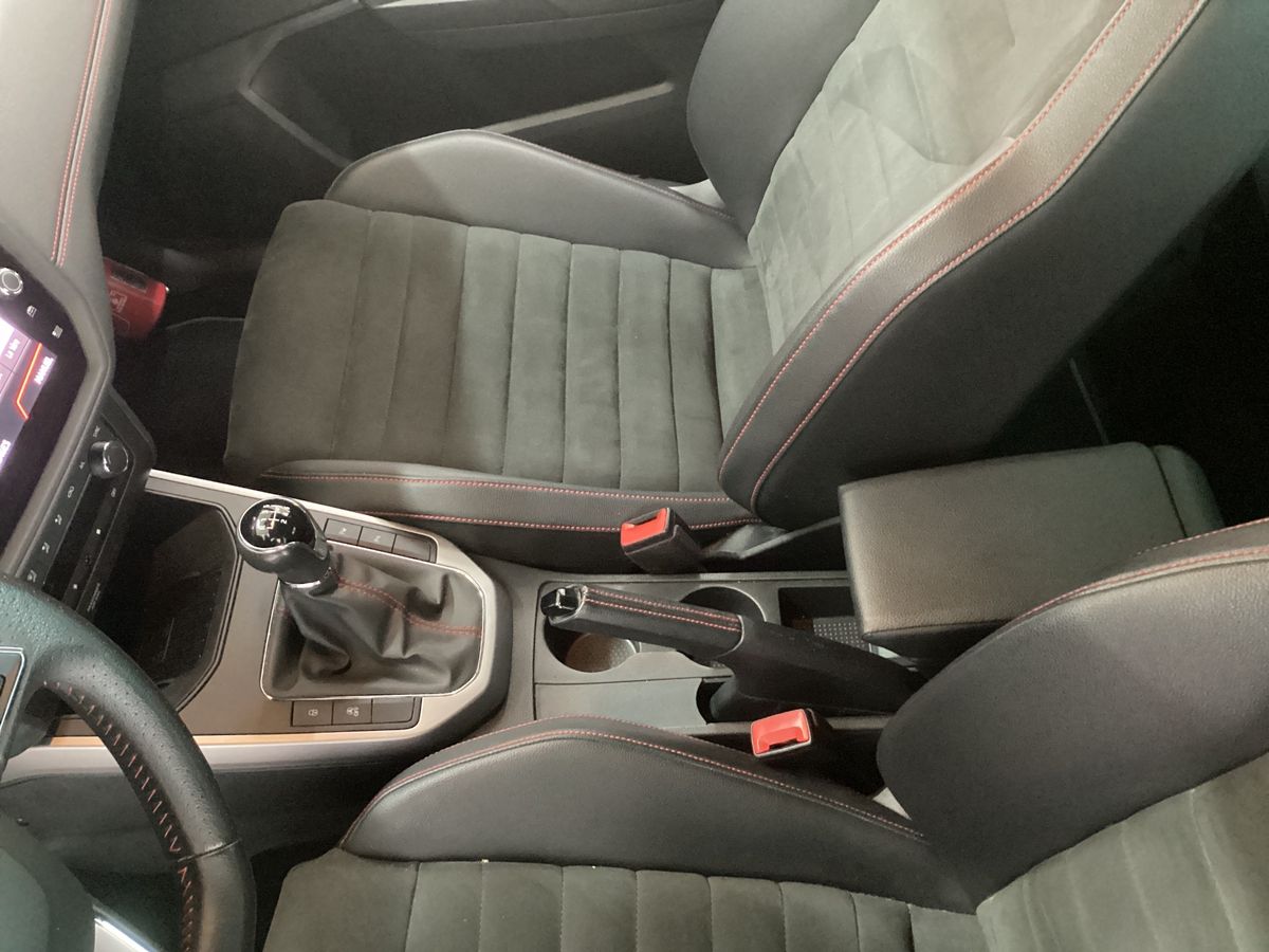 Seat Arona 2019 — photo 28