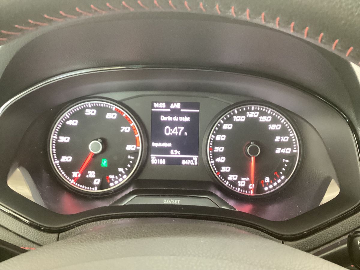 Seat Arona 2019 — photo 19