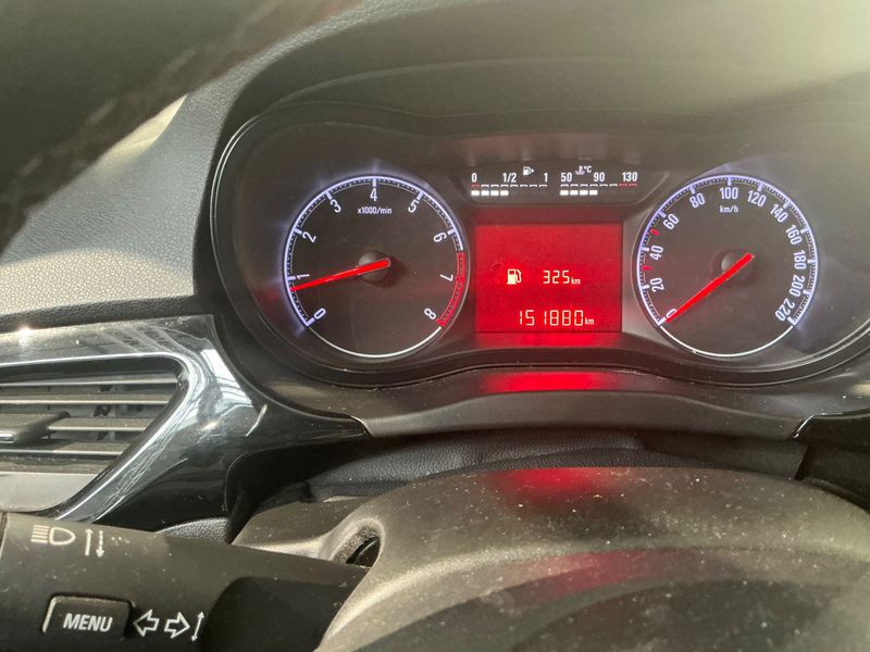 Opel Corsa 1.4 Edition — zdjęcie 13